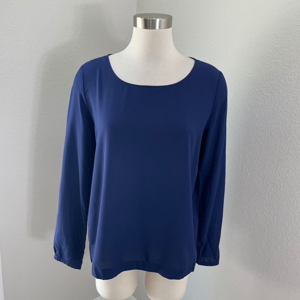 Uniqlo Womens Medium Blue Scoop Neck Long Sleeve Blouse Rayon Blend 143664 Shirt